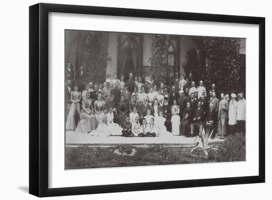 Moscow Art Theatre as the Guest of Ivan Aivazovsky, 1900-null-Framed Giclee Print