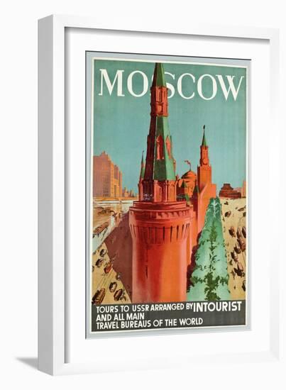 'Moscow' - Poster des russischen Resebüros 'Intourist' mit Werbung für Moskau-null-Framed Giclee Print