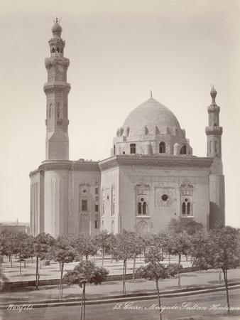 https://imgc.allpostersimages.com/img/posters/mosque-of-sultan-hasan_u-L-PZO8H40.jpg?artPerspective=n
