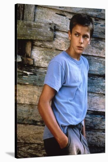 MOSQUITO COAST, 1986 directed by PETER WEIR River Phoenix (photo)-null-Stretched Canvas