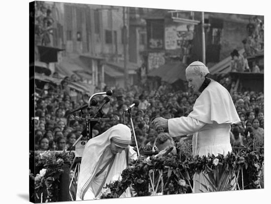 Mother Teresa Ascends the Podium to Stand Side by Side with Pope John Paul II-null-Stretched Canvas