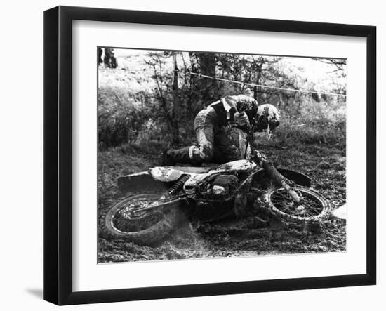 Motocross Scrambling-null-Framed Premium Photographic Print