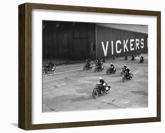 Motorcycles racing at the MCC Members Meeting, Brooklands, 10 September 1938-Bill Brunell-Framed Photographic Print