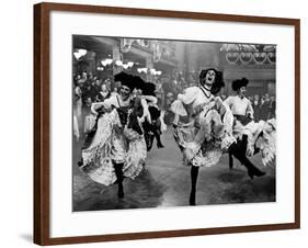 Moulin Rouge, 1952-null-Framed Photo