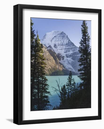 Mount Robson, UNESCO World Heritage Site, Canadian Rockies, British Columbia, Canada, North America-JIA HE-Framed Photographic Print