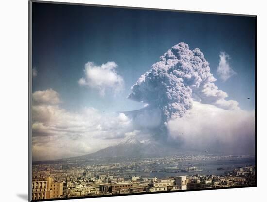 Mount Vesuvius Erupting-null-Mounted Photographic Print