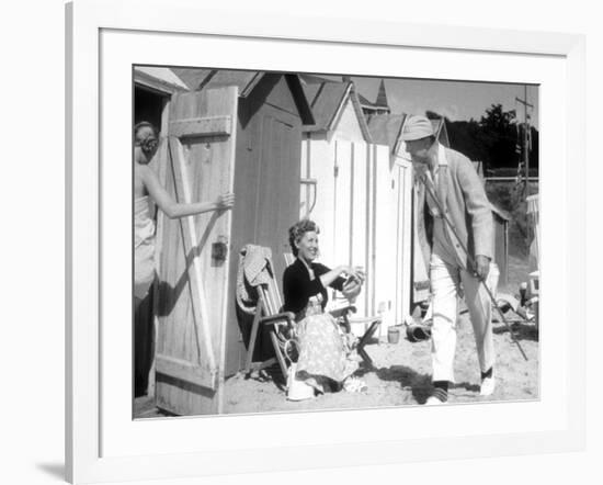 Mr. Hulot's Holiday, (aka Les Vacances De Monsieur Hulot), 1953-null-Framed Photo