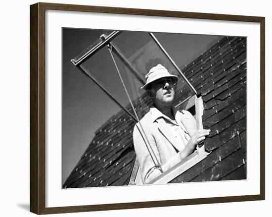 Mr. Hulot's Holiday, (aka Les Vacances De Monsieur Hulot), Jacques Tati, 1953-null-Framed Photo