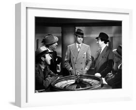 Mr. Lucky, Cary Grant, Alan Carney, 1943-null-Framed Photo