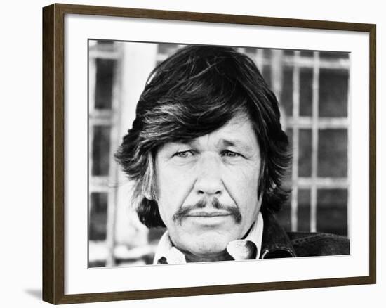 Mr. Majestyk, Charles Bronson, 1974-null-Framed Photo