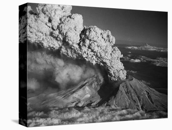 Mt. St. Helens Erupting-Bettmann-Stretched Canvas