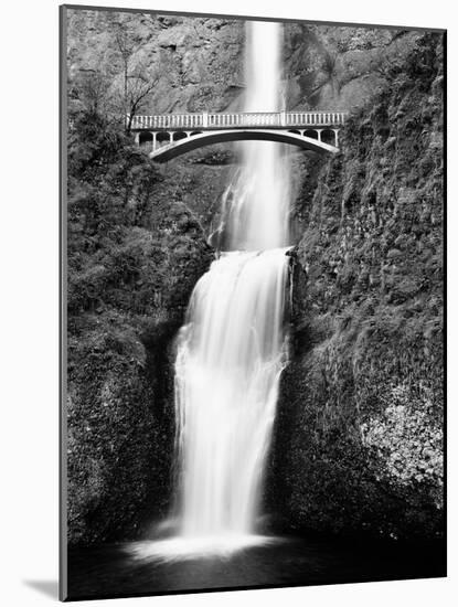 Multnomah Falls, Colombia River Gorge, Oregon 92-Monte Nagler-Mounted Photographic Print