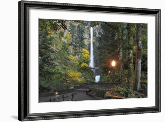 Multnomah Falls, Columbia River Gorge, Oregon, USA-Jaynes Gallery-Framed Photographic Print