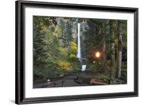 Multnomah Falls, Columbia River Gorge, Oregon, USA-Jaynes Gallery-Framed Photographic Print