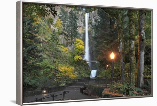 Multnomah Falls, Columbia River Gorge, Oregon, USA-Jaynes Gallery-Framed Photographic Print