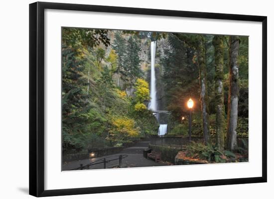 Multnomah Falls, Columbia River Gorge, Oregon, USA-Jaynes Gallery-Framed Photographic Print