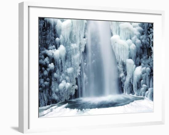 Multnomah Falls in Winter: Columbia Gorge, Oregon, USA-Michel Hersen-Framed Photographic Print