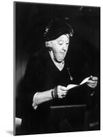 Murder Most Foul, Margaret Rutherford, 1965-null-Mounted Photo