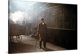 MURDER ON THE ORIENT EXPRESS, 1974 directed by SIDNEY LUMET Albert Finney (photo)-null-Stretched Canvas