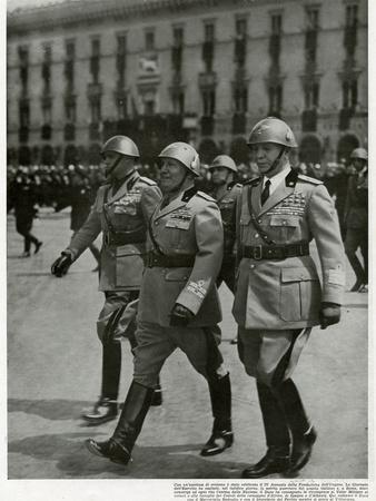 https://imgc.allpostersimages.com/img/posters/mussolini-on-parade-1940_u-L-Q10735S0.jpg?artPerspective=n