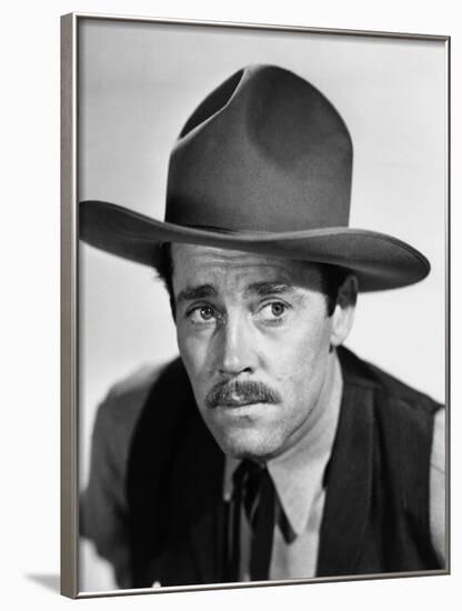 MY DARLING CLEMENTINE, 1946 directed by JOHN FORD Henry Fonda (b/w photo)-null-Framed Photo