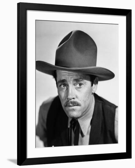 MY DARLING CLEMENTINE, 1946 directed by JOHN FORD Henry Fonda (b/w photo)-null-Framed Photo