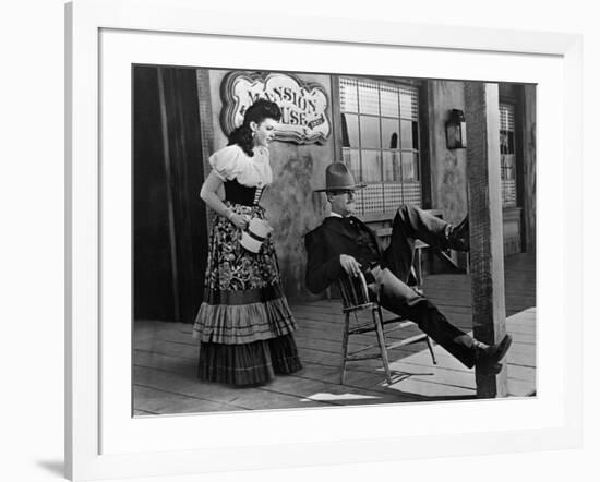 MY DARLING CLEMENTINE, 1946 directed by JOHN FORD Linda Darnell and Henry Fonda (b/w photo)-null-Framed Photo