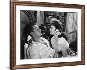MY DARLING CLEMENTINE, 1946 directed by JOHN FORD Victor Mature and Linda Darnell (b/w photo)-null-Framed Photo