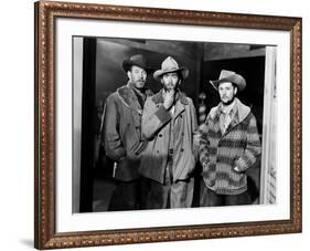 MY DARLING CLEMENTINE, 1946 directed by JOHN FORD Ward Bond, Henry Fonda and Tim Holt (b/w photo)-null-Framed Photo