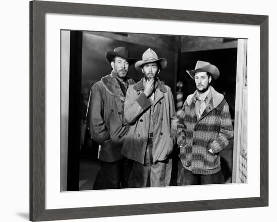 MY DARLING CLEMENTINE, 1946 directed by JOHN FORD Ward Bond, Henry Fonda and Tim Holt (b/w photo)-null-Framed Photo