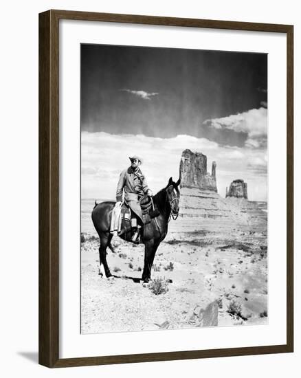 My Darling Clementine, Henry Fonda, 1946-null-Framed Photo