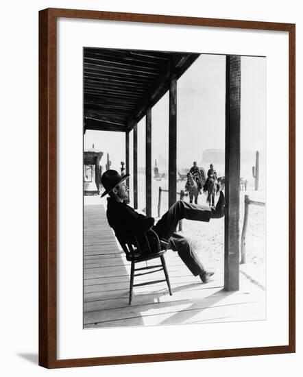 My Darling Clementine, Henry Fonda As Wyatt Earp, 1946-null-Framed Photo