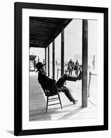 My Darling Clementine, Henry Fonda As Wyatt Earp, 1946-null-Framed Photo