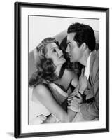 MY GAL SAL, 1942 directed by IRVING CUMMINGS Rita Hayworth and Victor Mature (b/w photo)-null-Framed Photo