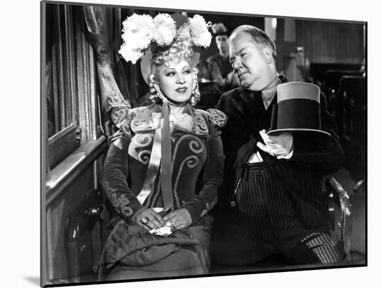 My Little Chickadee, Mae West, W.C. Fields, 1940-null-Mounted Photo