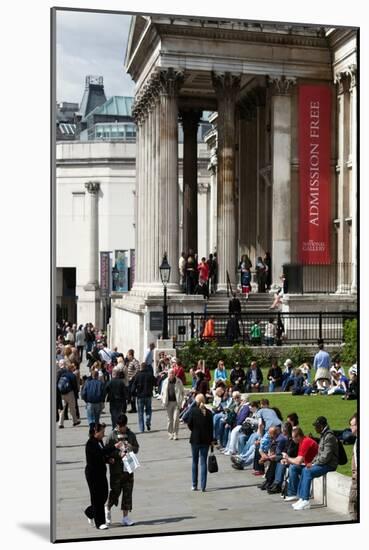 National Gallery on Trafalgar Square, London-Felipe Rodriguez-Mounted Photographic Print