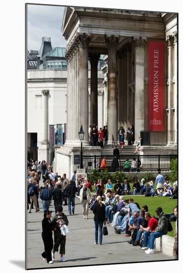 National Gallery on Trafalgar Square, London-Felipe Rodriguez-Mounted Photographic Print