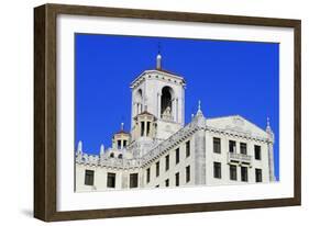 National Hotel of Cuba-null-Framed Giclee Print