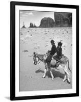 Native American Indian Children-Loomis Dean-Framed Photographic Print