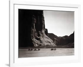 Navajos: Canyon De Chelly, 1904-Edward S^ Curtis-Framed Photographic Print