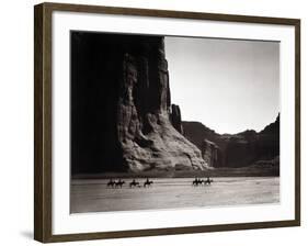 Navajos: Canyon De Chelly, 1904-Edward S^ Curtis-Framed Photographic Print