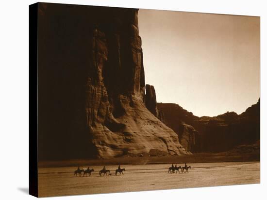 Navajos, Canyon De Chelly, c.1904-Edward S^ Curtis-Stretched Canvas