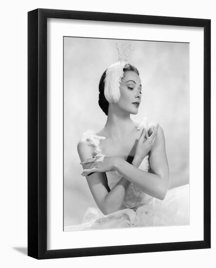 Ne me quitte jamais Never Let me Go by Delmer Daves with Gene Tierney, 1953 (b/w photo)-null-Framed Photo