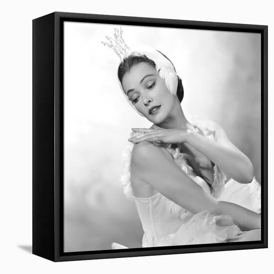 Ne me quitte jamais Never Let me Go by Delmer Daves with Gene Tierney, 1953 (b/w photo)-null-Framed Stretched Canvas