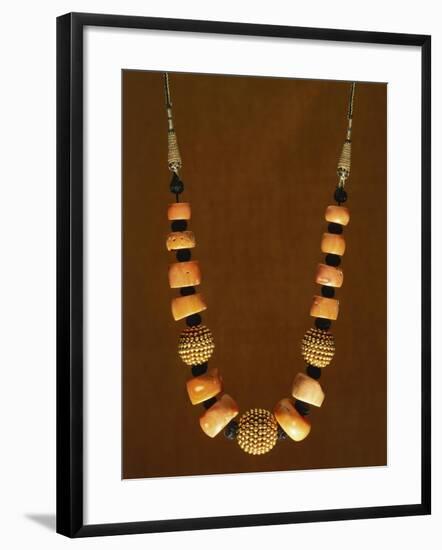 Necklace in Macro-Granular Wrought Gold and Coral, Yemen, 19th-20th Century-null-Framed Giclee Print