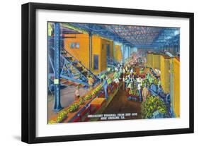 New Orleans, Louisiana, View of Workers Unloading Bananas from Ships-Lantern Press-Framed Art Print