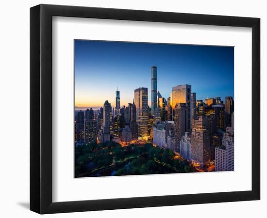 New York City - Amazing Sunrise over Central Park and Upper East Side Manhattan - Birds Eye / Aeria-dellm60-Framed Photographic Print