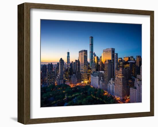 New York City - Amazing Sunrise over Central Park and Upper East Side Manhattan - Birds Eye / Aeria-dellm60-Framed Photographic Print