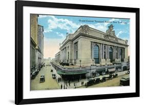 New York City, New York - Exterior View of Grand Central-Lantern Press-Framed Premium Giclee Print