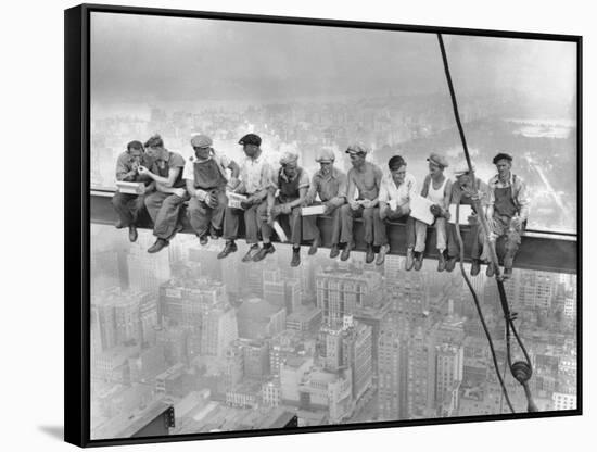 New York Construction Workers Lunching on a Crossbeam-null-Framed Stretched Canvas